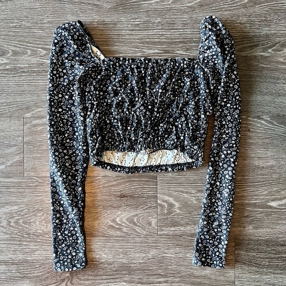 Topshop / Cropped Long Sleeve / US 2 - Picture 7 of 8